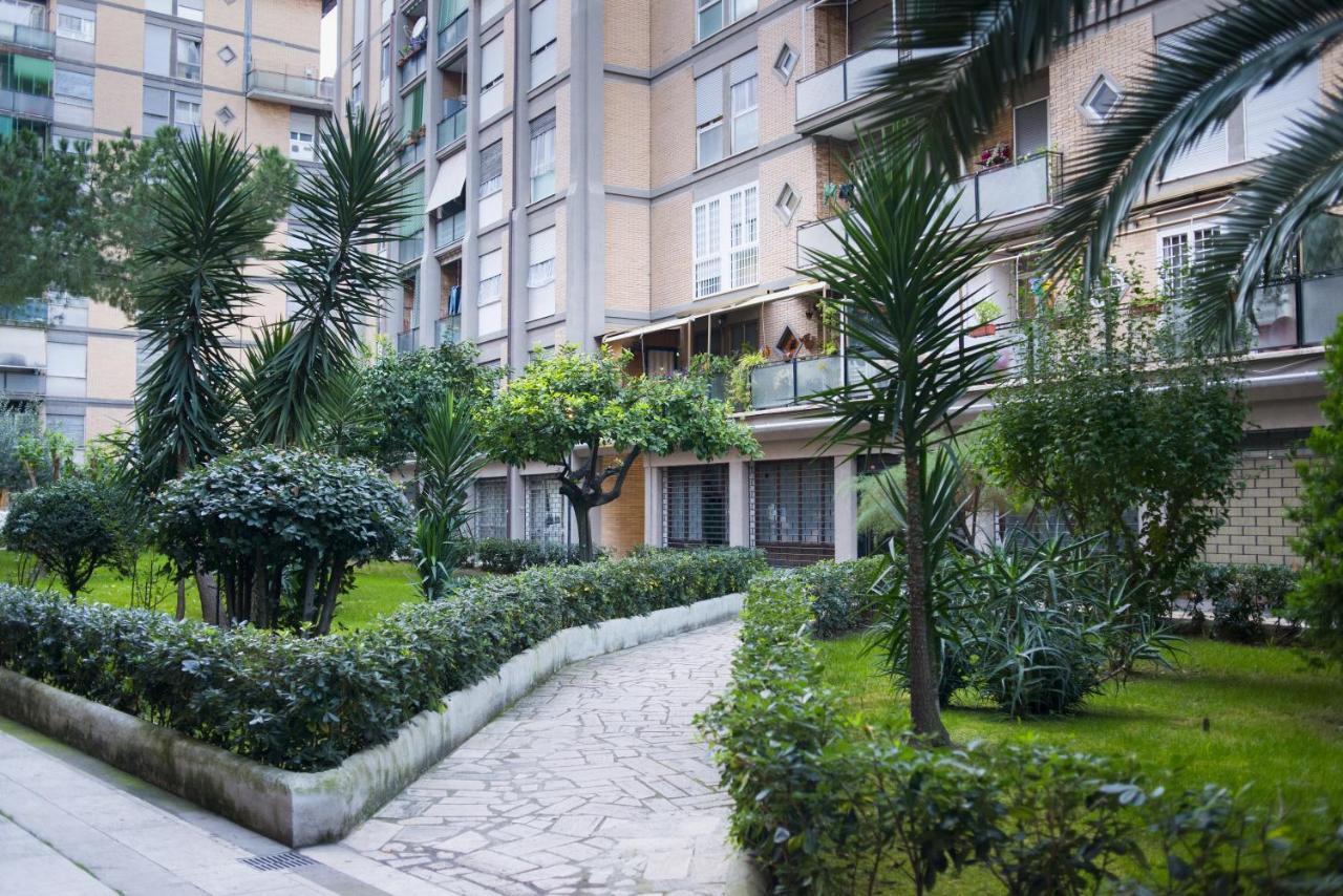 Cm B&B Piramide โรม ภายนอก รูปภาพ